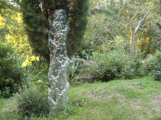 Annet Perrin, "Sculpture verre pour les jardins du château du Pin", 2008.