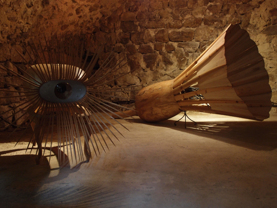 Sylvie Klein, “L’Oeillet”, “Le Volant”, sculpture sur bois.